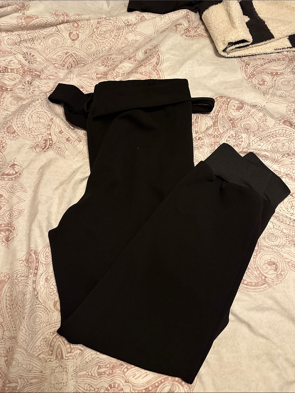 Rachel Zoe Black High-Rise Jogger Pants